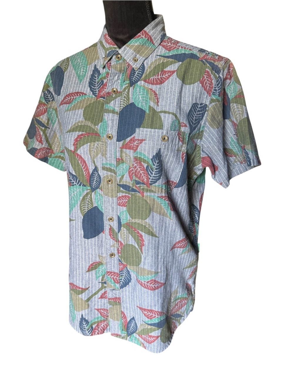 Vissla tropical short sleeve button down- small